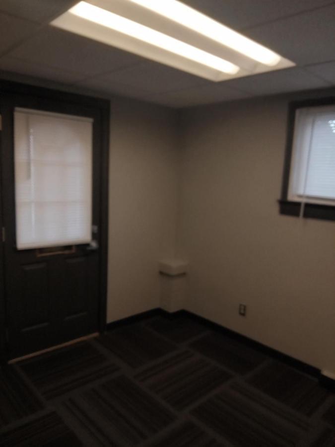 E. Michigan Walk Up Furnished 2 Bedroom Apt Lansing Exterior foto